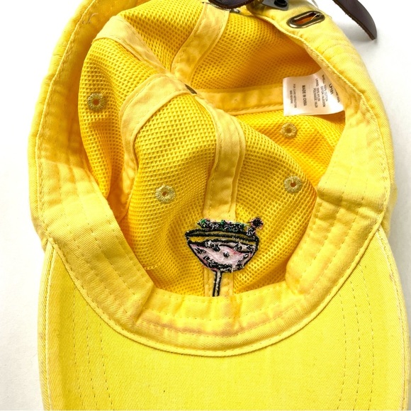 Yellow Cap illegal civilization - Picture 4 of 4